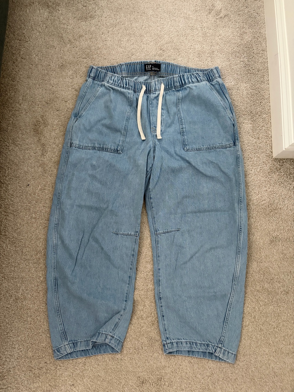GAP Light Blue Women’s Pull On Barrel Jeans